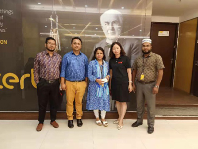 八月，德瑞克儀器出發(fā)走訪國(guó)外企業(yè)，用心服務(wù)每位客戶！