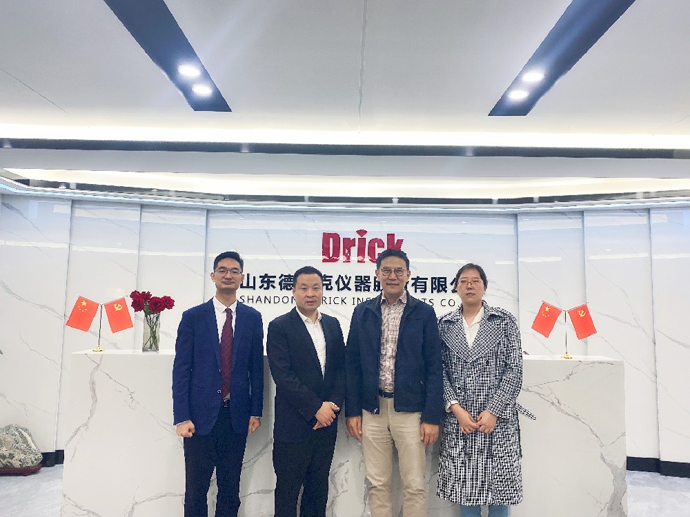 濟南市天橋區貿促會會長孫正、海外機構（中國）聯合辦公中心主任、山東省僑聯青委會副會長李化冰一行蒞臨德瑞克考察指導